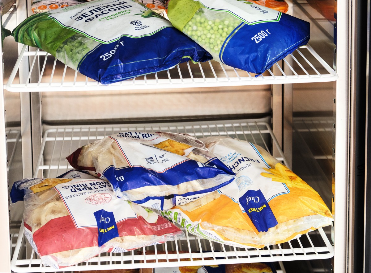 Шкаф холодильный среднетемпературный Abat ШХс-0,7-01 нерж. для предприятий общественного питания